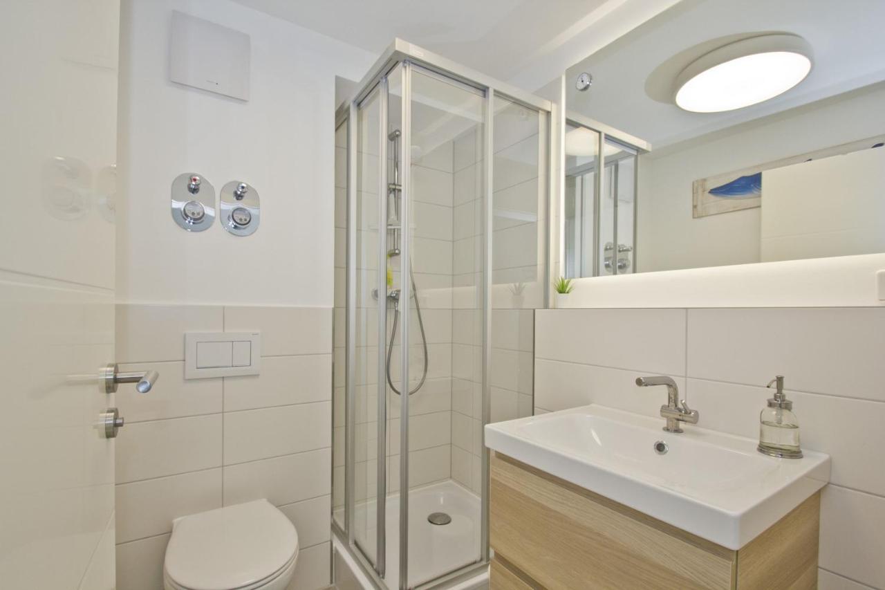 Ferienwohnung Mit Balkon Und Meerblick - Ferienresidenz Zwei Bodden Fewo 1-4 Lietzow Exteriör bild