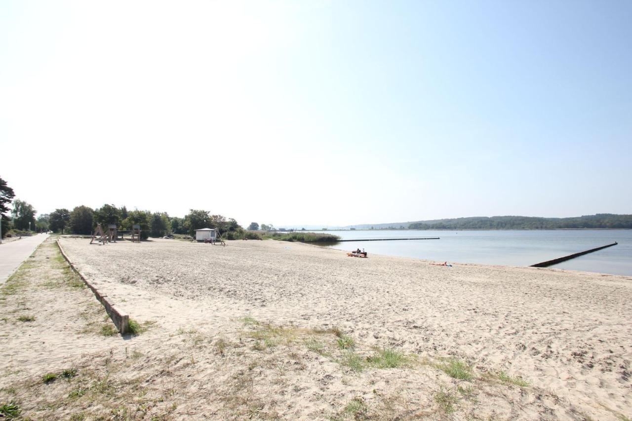 Ferienwohnung Mit Balkon Und Meerblick - Ferienresidenz Zwei Bodden Fewo 1-4 Lietzow Exteriör bild